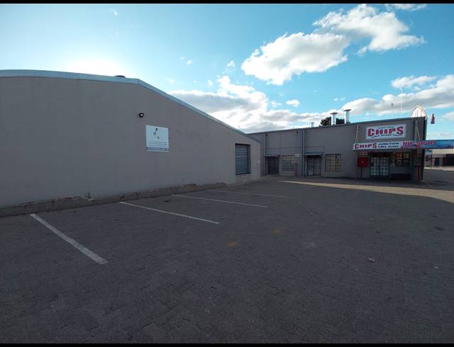 3,569M² BUSINESS CENTRE FOR SALE IN FUTURA INDUSTRIAL